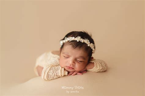 Mila Newborn Halo – Madras Prop Store