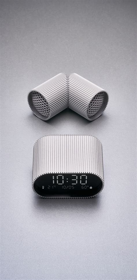 neil poulton, lexon ray clock 2024. - Neil Poulton