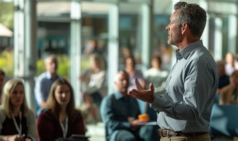 Company Town Hall Meeting 的图像结果