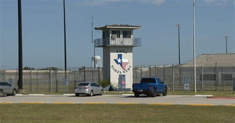 Garza West inmates describe hot conditions inside cells with no AC