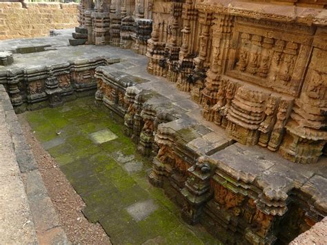 Odisha Style, Bhubaneswar: Sari Temple | Sarson ke Khet