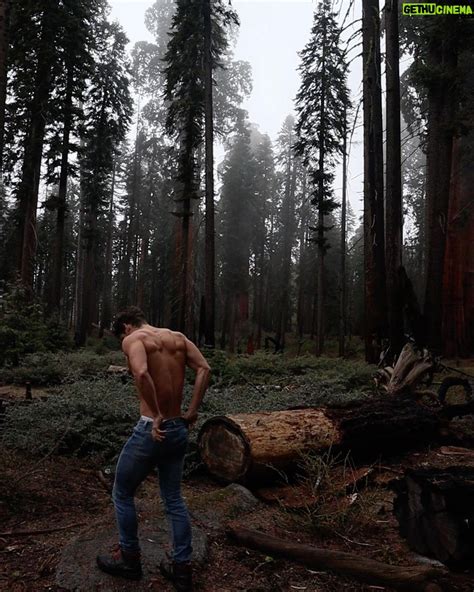 Andrew Neighbors Wiki, Biography, Age, Photos, Spouse and more