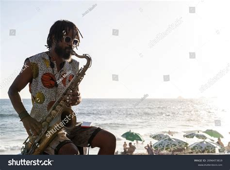 164 Bossa Nova Instruments Images, Stock Photos & Vectors | Shutterstock