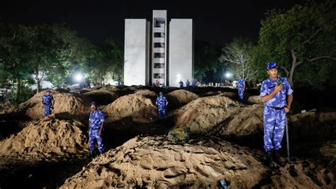 Air India flight crash investigation begins; US, UK send teams
