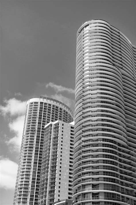 High Building 的图像结果