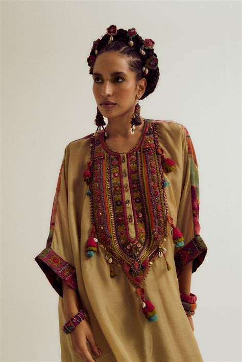 Zinnia kaftan shirt with dhoti pants- ecru
