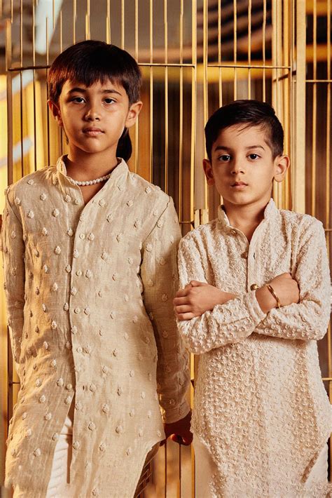 Indian Outfits & Traditional Dress for Men – Designer Ethnic Wear Onli ...