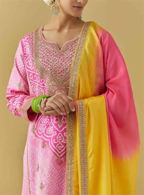 Pink bandhani scalloped edge kurta set – NidhiTholia