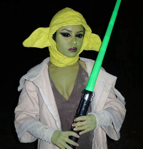 Tara Yummy halloween costume baby yoda from star wars Tara Yummy ...