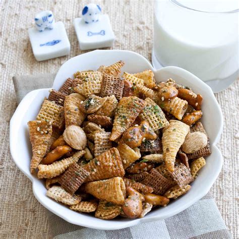 FOODjimoto: Furikake Chex Mix
