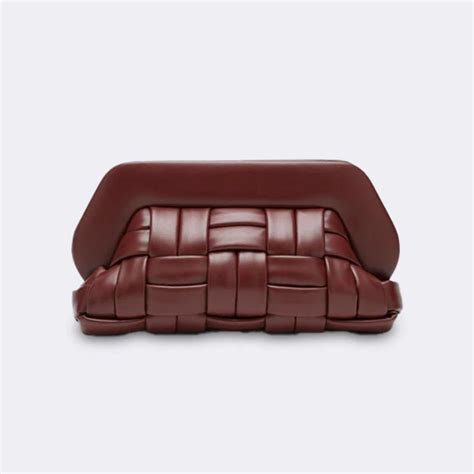 Shop THEMOIRé Bios Weaved Vegan Bag - Pomegranate