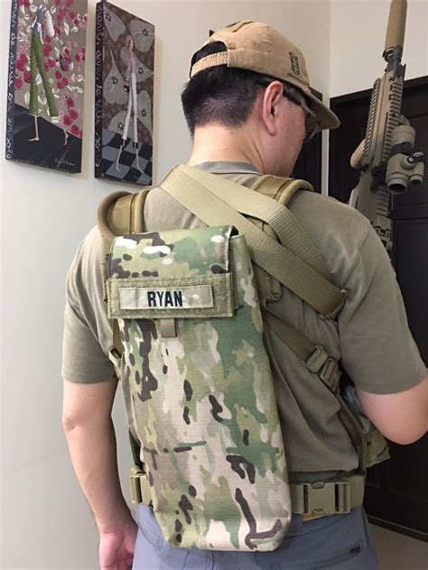 BHI Commando Recon Chest Harness 胸掛背心水袋掛載改造 - Mobile01