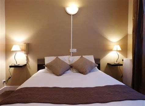 HÔTEL RESTAURANT DES GROTTES (Cabrerets) - Hotel Reviews, Photos, Rate ...