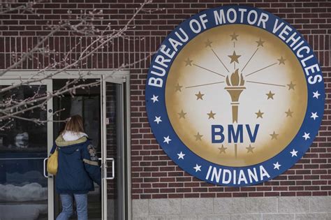 Indiana BMV unveils new 'blackout plates' - 95.3 MNC