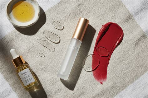 India’s First Lip Sealant – Albon Cosmetics