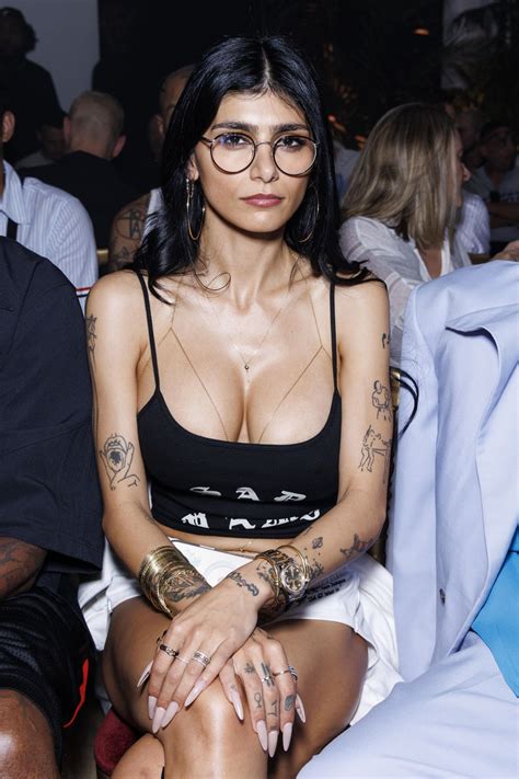 Mia Khalifa Debuts Edgy Front Row Look in Paris • CelebMafia