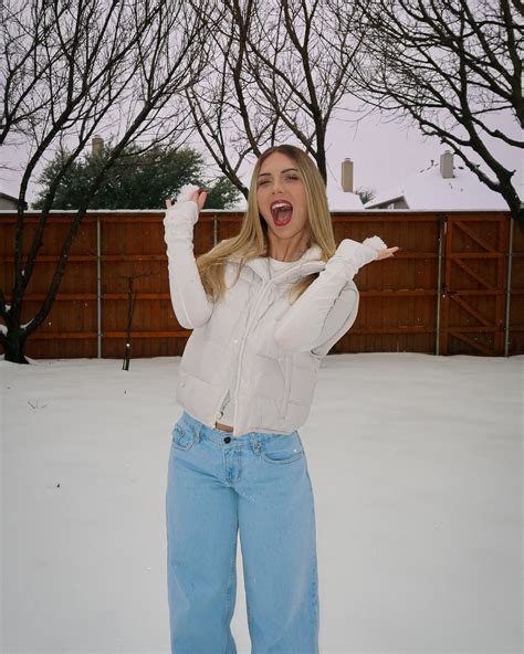 Arianna Flowers | the art & the process | Instagram