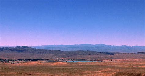 Mirror lake in the deserts of Nevada image - Free stock photo - Public ...