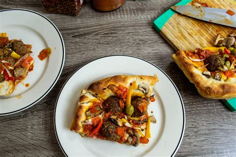 Vegan Vodka Sauce Deep Dish Pizza » Vegan Food Lover