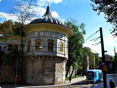 Alay Köşkü Nerede, Nasıl Gidilir? | Gezilecek Yerler