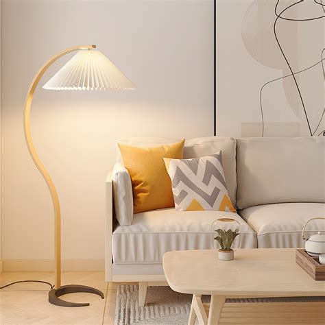 Caprani Floor Lamp – Vakkerlight