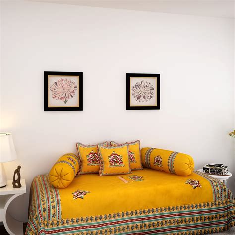 Buy eCraftIndia Ragini Doli 6 Piece 160 TC Cotton Diwan Set - Green ...