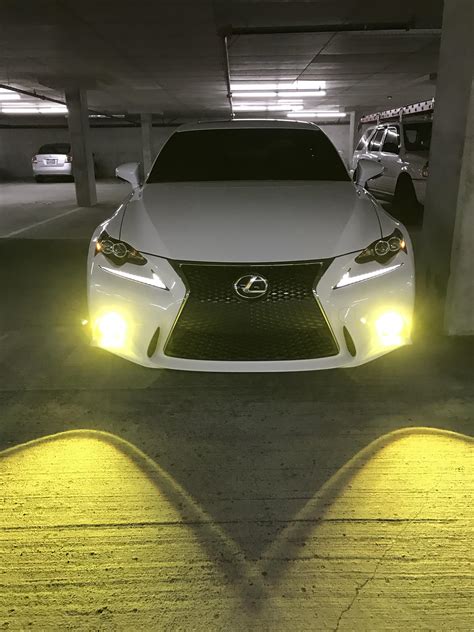 Yellow Lights In Fog at Kaitlyn Maund blog