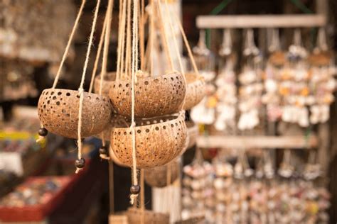 Decorative Items Using Coconut Shell 的图像结果