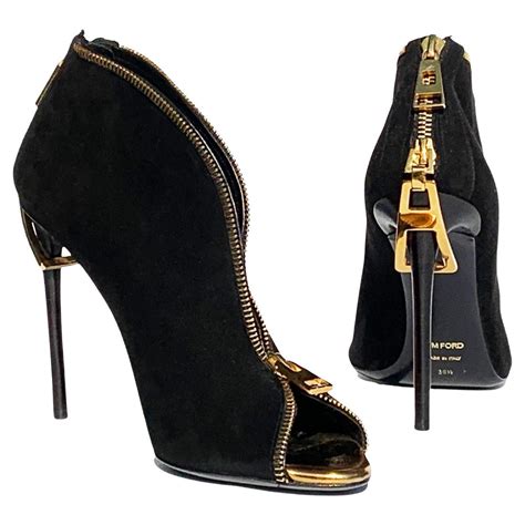 Black And Gold Heels