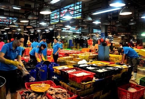 云南昆明：亚洲最大的鲜花市场 晚上比白天人多 - 知乎