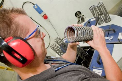 How to Measure Compression Spring Rate of Small Springs 的图像结果