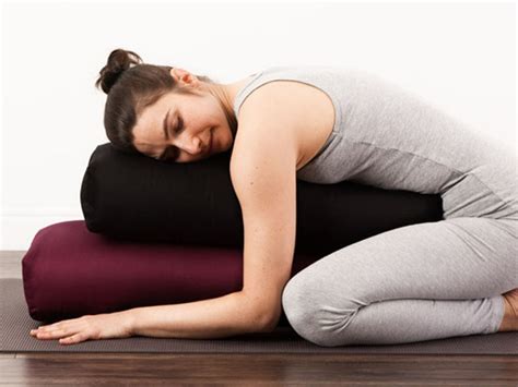 Yoga Bolster Pillow: How To Use It - All Informal