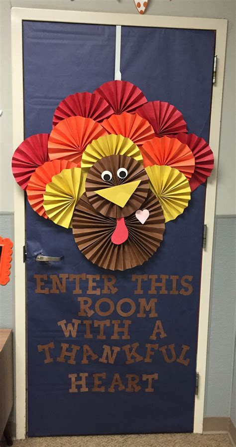 Thanksgiving Door Decoration Ideas For School