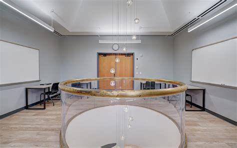 Science Building 的图像结果