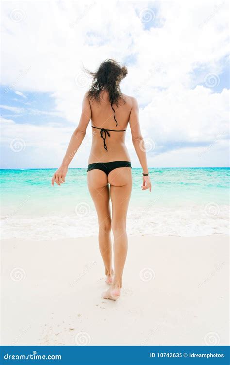Woman thong bikini beach stock image. Image of figure - 10742635