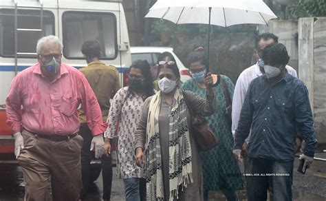 Bollywood mourns loss of veteran filmmaker- Mumbai Mirror