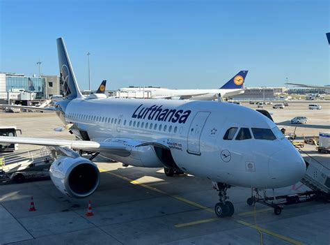 Lufthansa A319 Business Class 的图像结果
