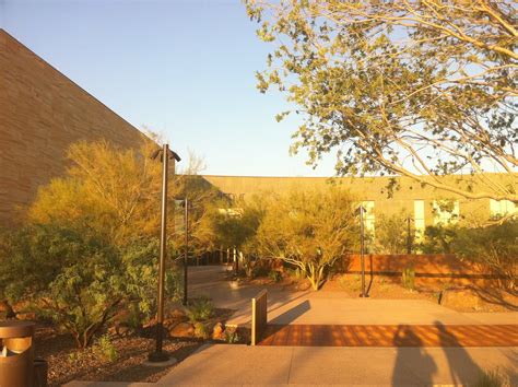 Ladee's Travels: Musical Instrument Museum (MIM) - Phoenix