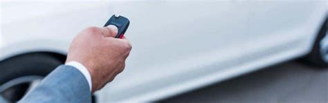 How to Program Dodge Challenger Key FOB 的图像结果