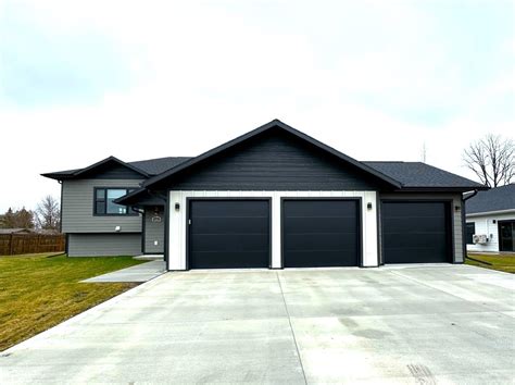 Warroad – Pahlen Realty