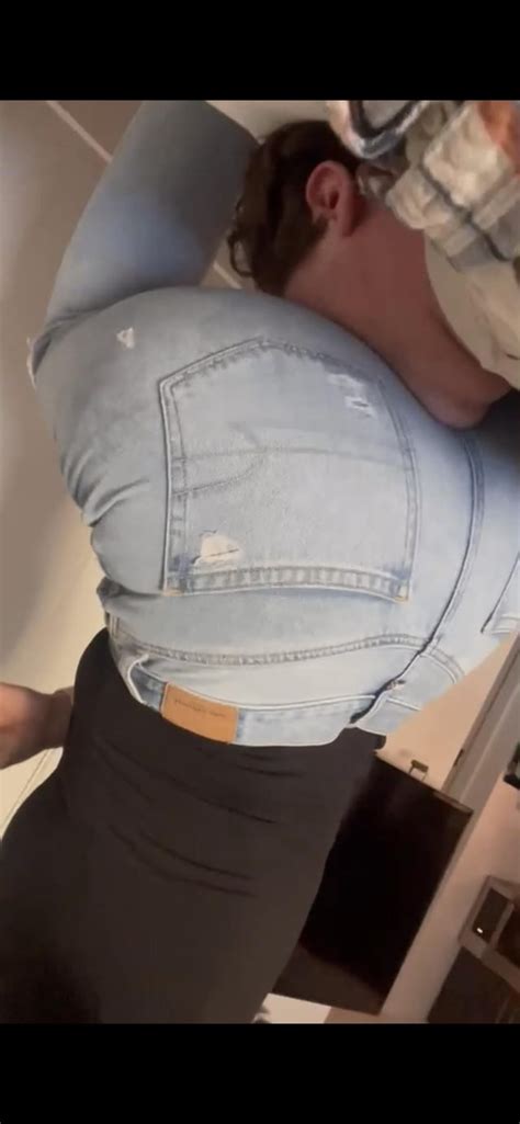 What should she wear next while sitting on my face? : r/FacesittingHub