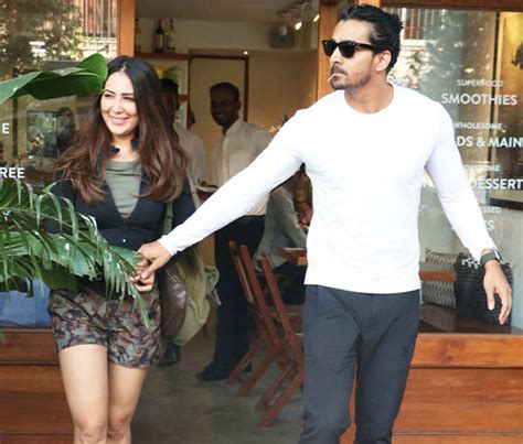 Romantic pictures of Kim Sharma and former beau Harvardhan Rane- The ...
