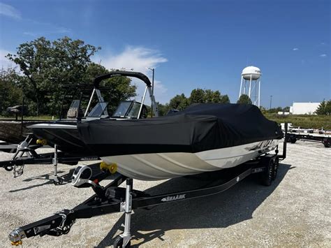 Custom Boat Covers - Straightline Aurora Canvas
