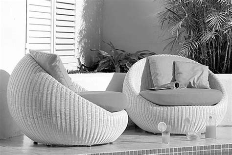 White Resin Wicker Patio Set Modern Outdoor | Contemporary outdoor ...