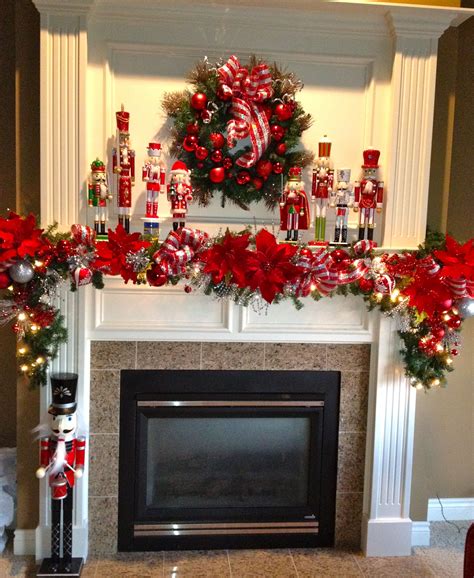 Christmas Mantel Decor Photos at Leonard Munch blog