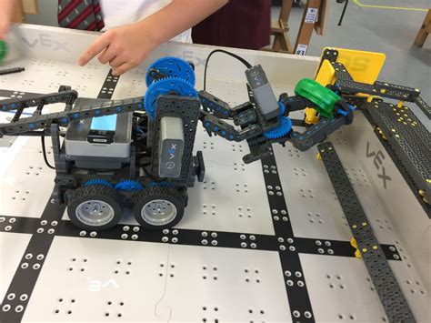 VEX IQ build – Design Technology Tutor