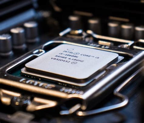 Image result for GPU vs CPU Computing