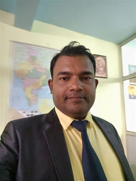 अंग्रेजी शिक्षा और भारतीय मूल्यों से ही भारत का विकास संभव: दीपक सिन्हा