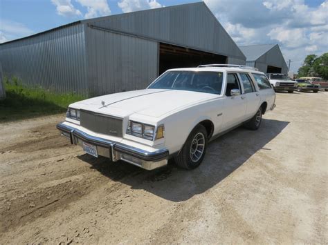 Lot 1W – 1986 Buick Le Sabre Estate Station Wagon | VanderBrink Auctions