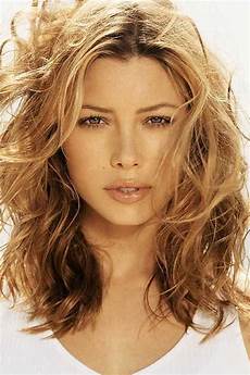 Med Curly Hairstyles by 35 Medium Length Curly Hair Styles Hairstyles Haircuts Med Curly Hairstyles